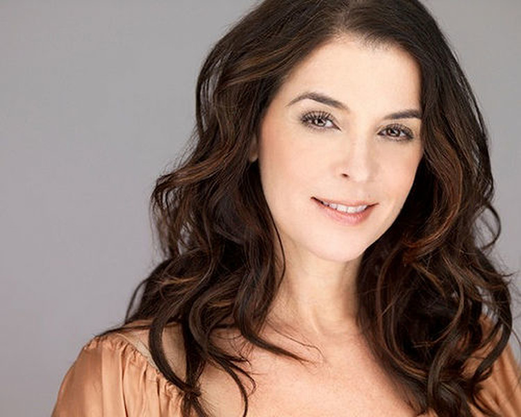 Annabella Sciorra