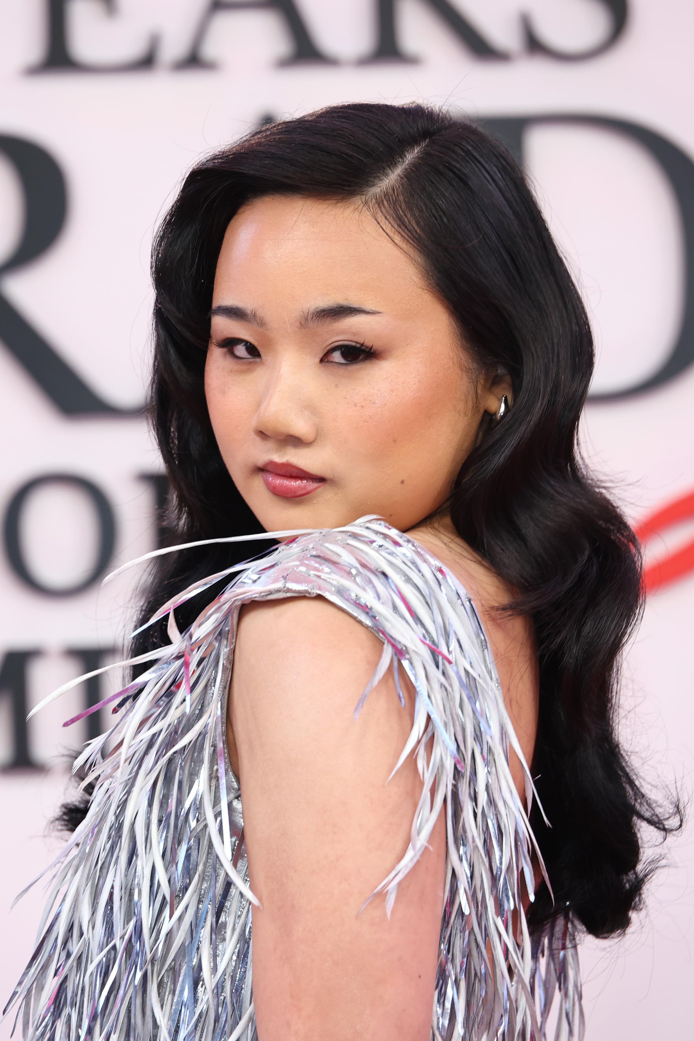 Helen J Shen